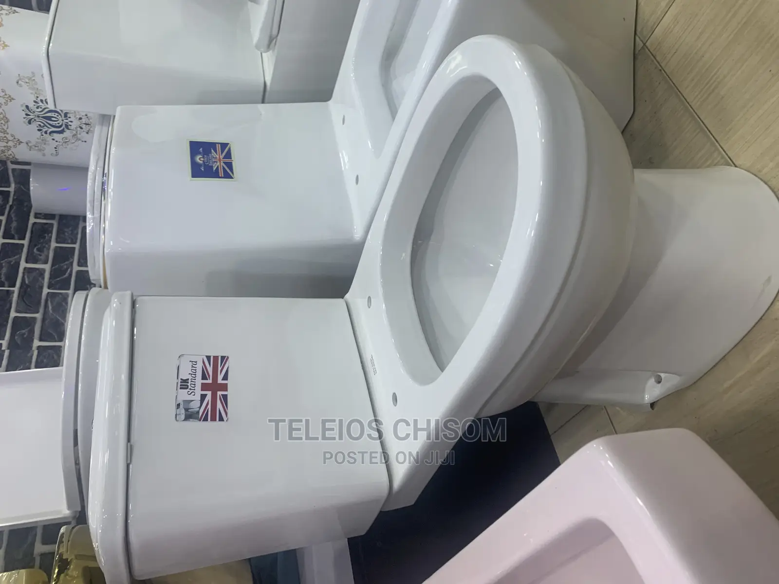 Executive Golden WC