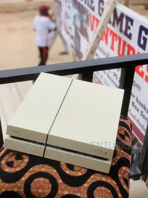 Uk Used White Ps4
