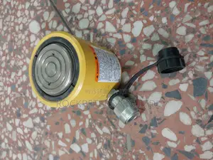 Enerpac RCS-302 Single-Acting Low-Height Hydraulic Cylinder