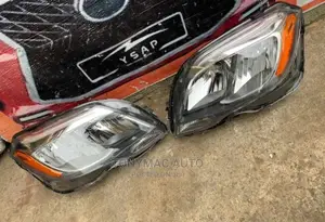 Mercedes-benz Glk 2013,2014 Headlights Non Charger