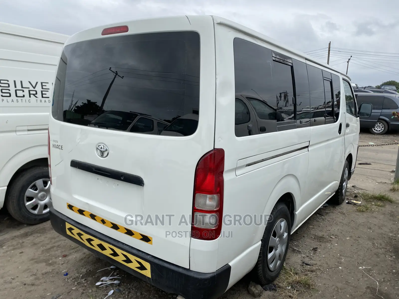 Toyota HiAce 2009 White