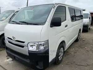 Toyota HiAce 2009 White