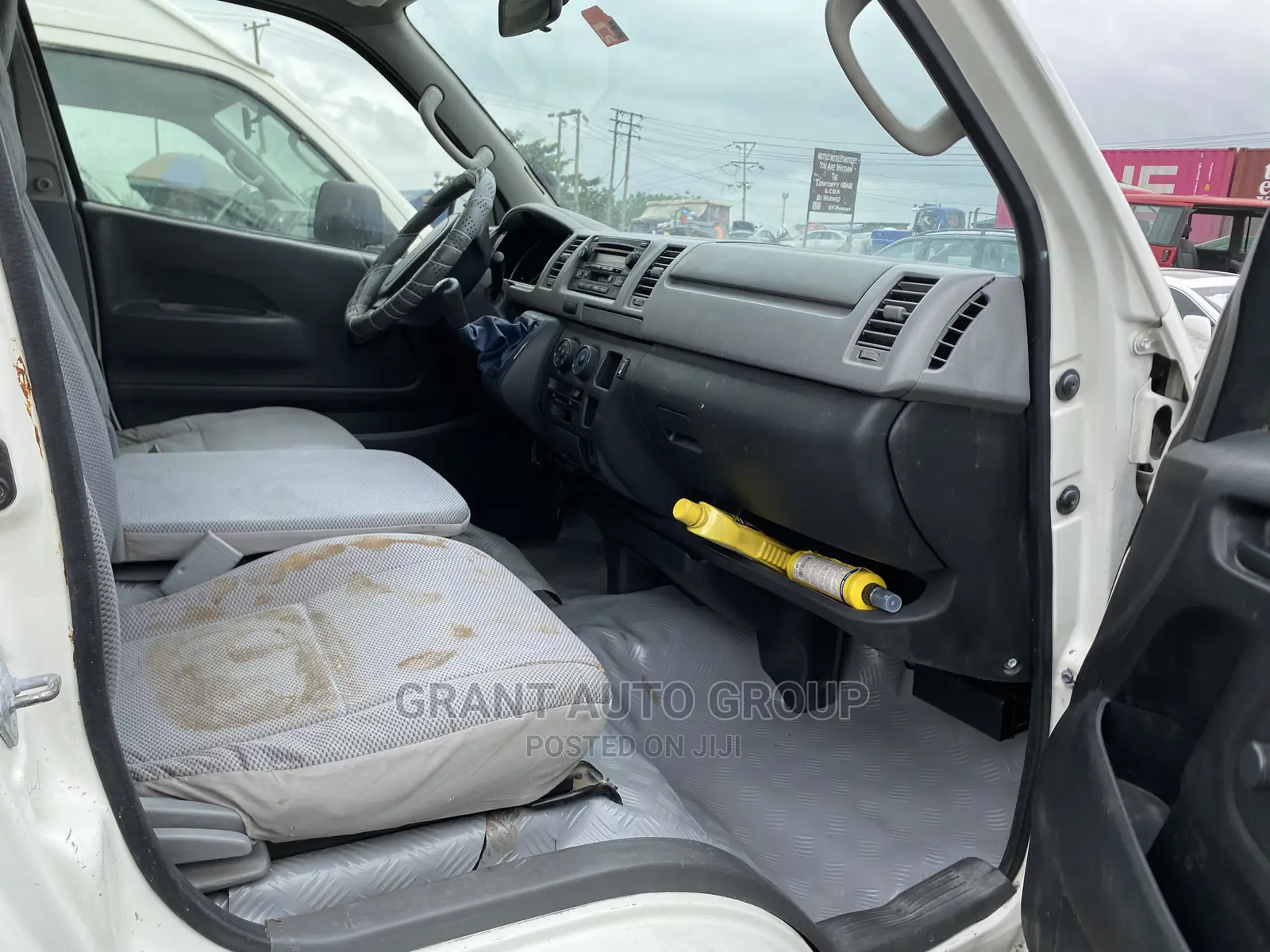 Toyota HiAce 2009 White