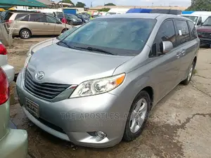 Toyota Sienna LE 7 Passenger 2012 Silver