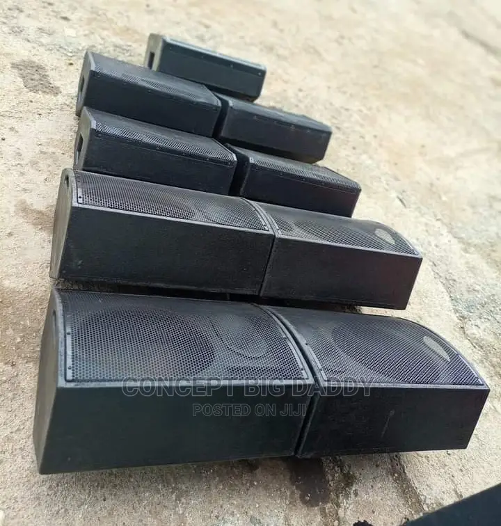 Empty Speaker Box
