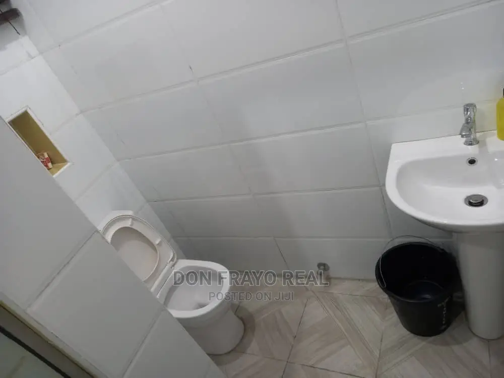 1 Room Self Con Short Let Within University Ibadan