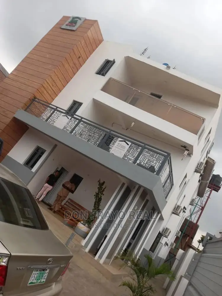 1 Room Self Con Short Let Within University Ibadan
