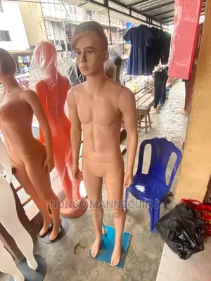 Male Plastic Moderate Body Size Display Mannequin