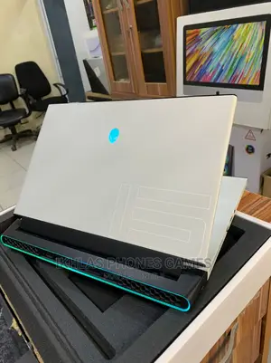 New Laptop Alienware M17x R2 16GB Intel Core I7 SSD 512GB