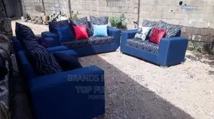 Photo - Black S Lshap Sofa Single With Center T