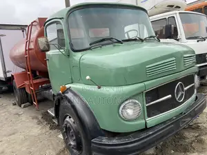 Mercedes-Benz Water Tanker Truck