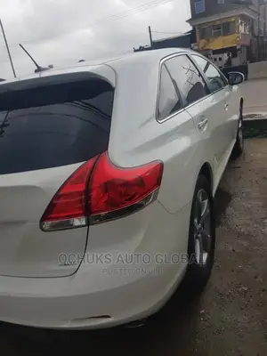 Toyota Venza AWD 2011 White