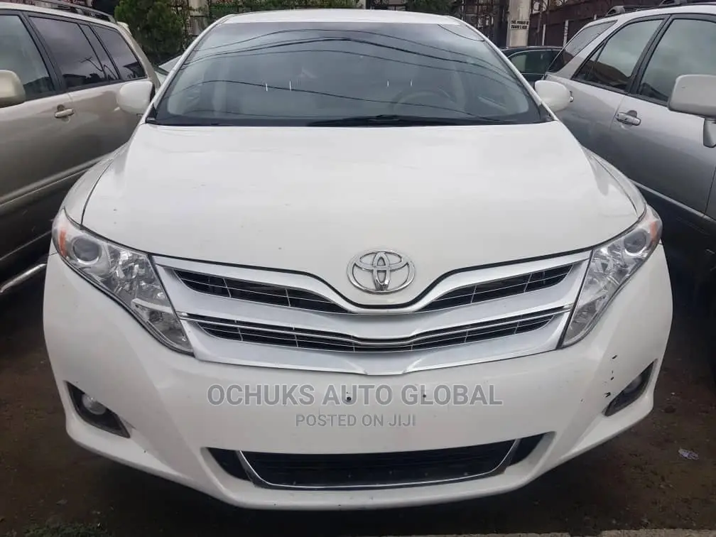 Toyota Venza AWD 2011 White