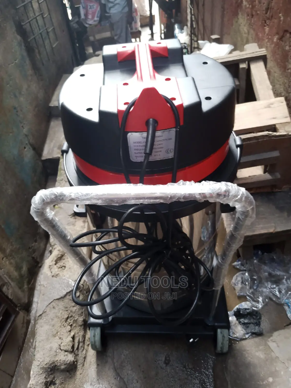 3 Engine Vacuum Cleaner