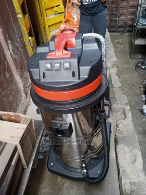 Industrial Vacuum Cleaner