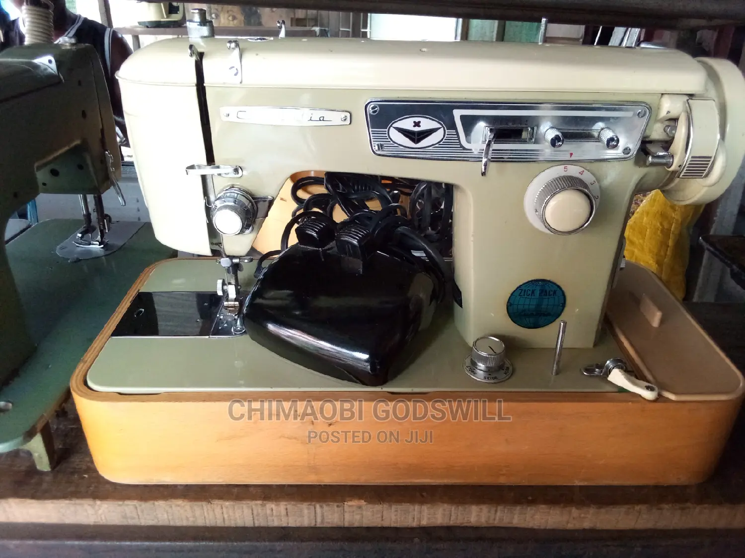 Zig Zag Sewing Machine
