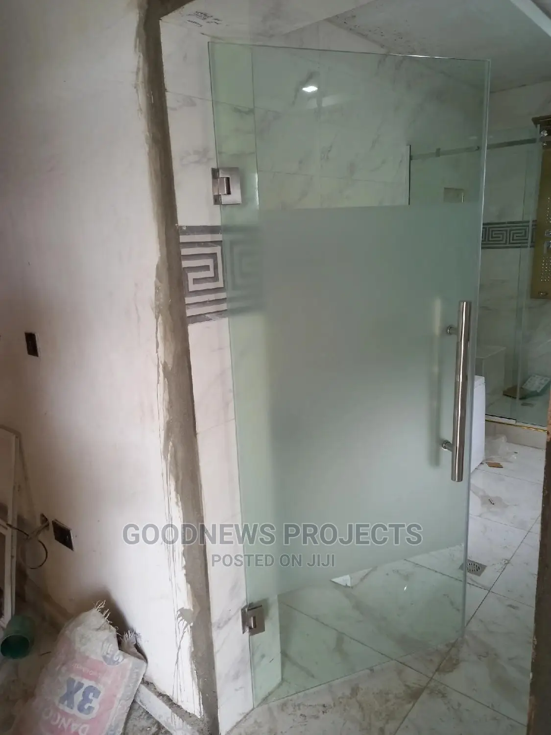 Frameless Hinge Glass Door With Half Frosted