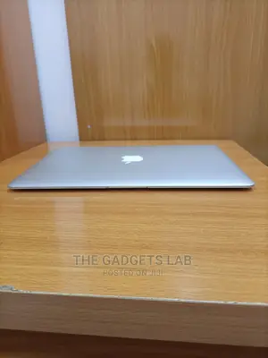 Laptop Apple MacBook Air 2015 8GB Intel Core I5 SSD 256GB
