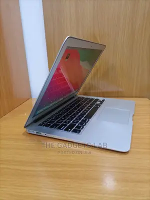 Laptop Apple MacBook Air 2015 8GB Intel Core I5 SSD 256GB