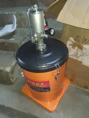 Pneumatic Grease Gun With 50kg Of Bucket Capacity
