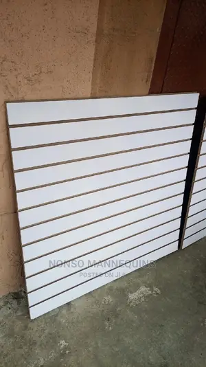 White Color 4 Feets By 4 Feets Mdf Slat Wall Display Board