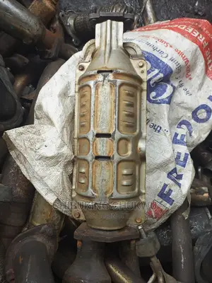 Photo - Honda Accord 03-05 Center Catalytic Pot (End of Discussion).