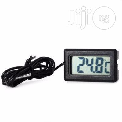Digital Thermometer With Waterproof Probe
