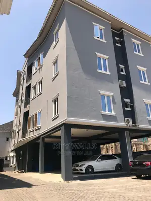 3bdrm Block of Flats in Oral Estate, Chevron for Rent