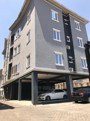 3bdrm Block of Flats in Oral Estate, Chevron for Rent