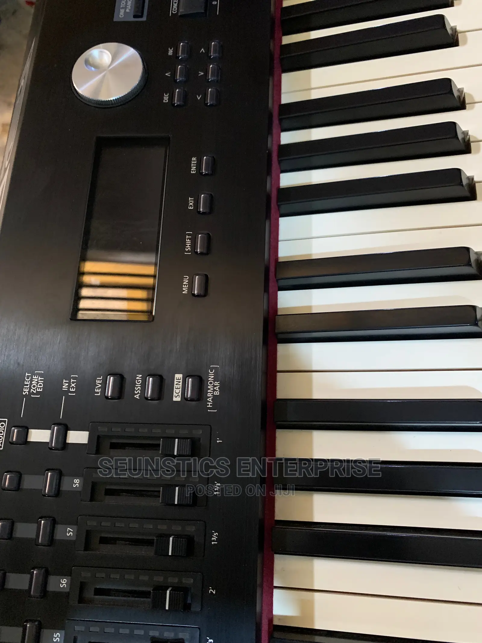Quality Roland RD 2000 Workstation Keyboard/Piano