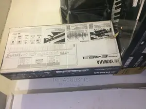 E Series Yamaha PSR 463