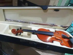 Yamaha Size 4/4 Violin Wood
