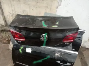 Boot Right And Boot Passat Cc 2013