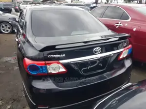 Toyota Corolla 2012 Black