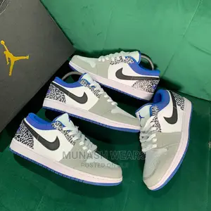 Nike Sneaker