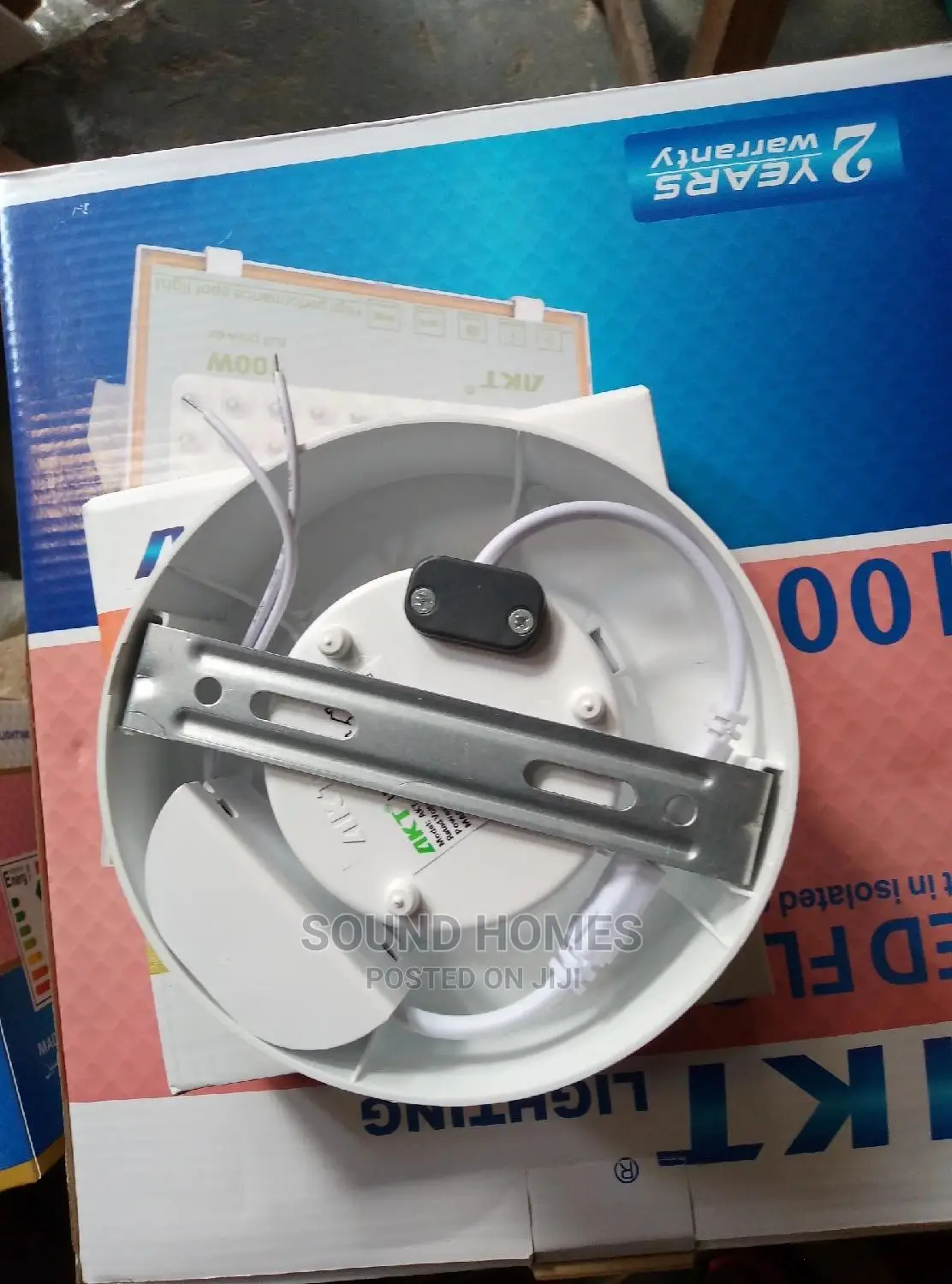 AKT Surface Led Light