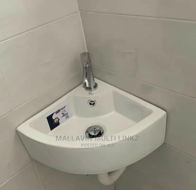 Hanging Corner Basin