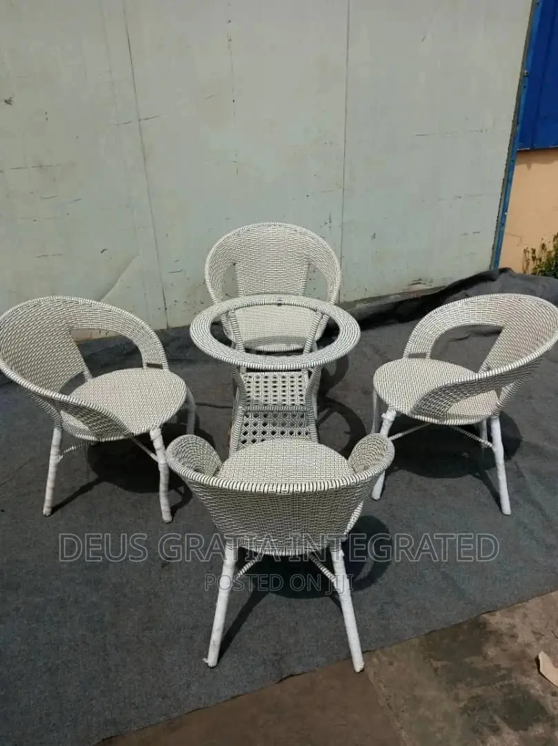 Quality Outdoor Table and Chairs