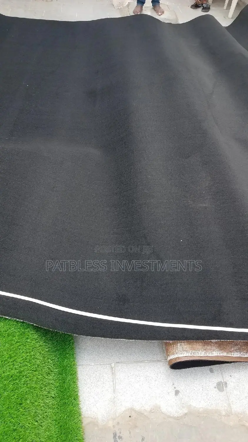 Plain Black Rug #8000 Per SQM