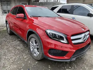 Mercedes-Benz GLA 250 2016 Red