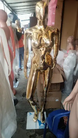 Size 12 Female Big Breast Gold Mannequin Display