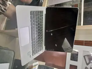 Laptop HP EliteBook 1030 G1 16GB Intel Core M SSD 256GB