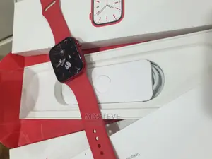 Apple Watch Series 7 45MM GPS Red