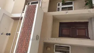 4bdrm Duplex in Akora Estate, Adeniyi Jones for rent