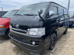 Toyota HiAce 2012 Black
