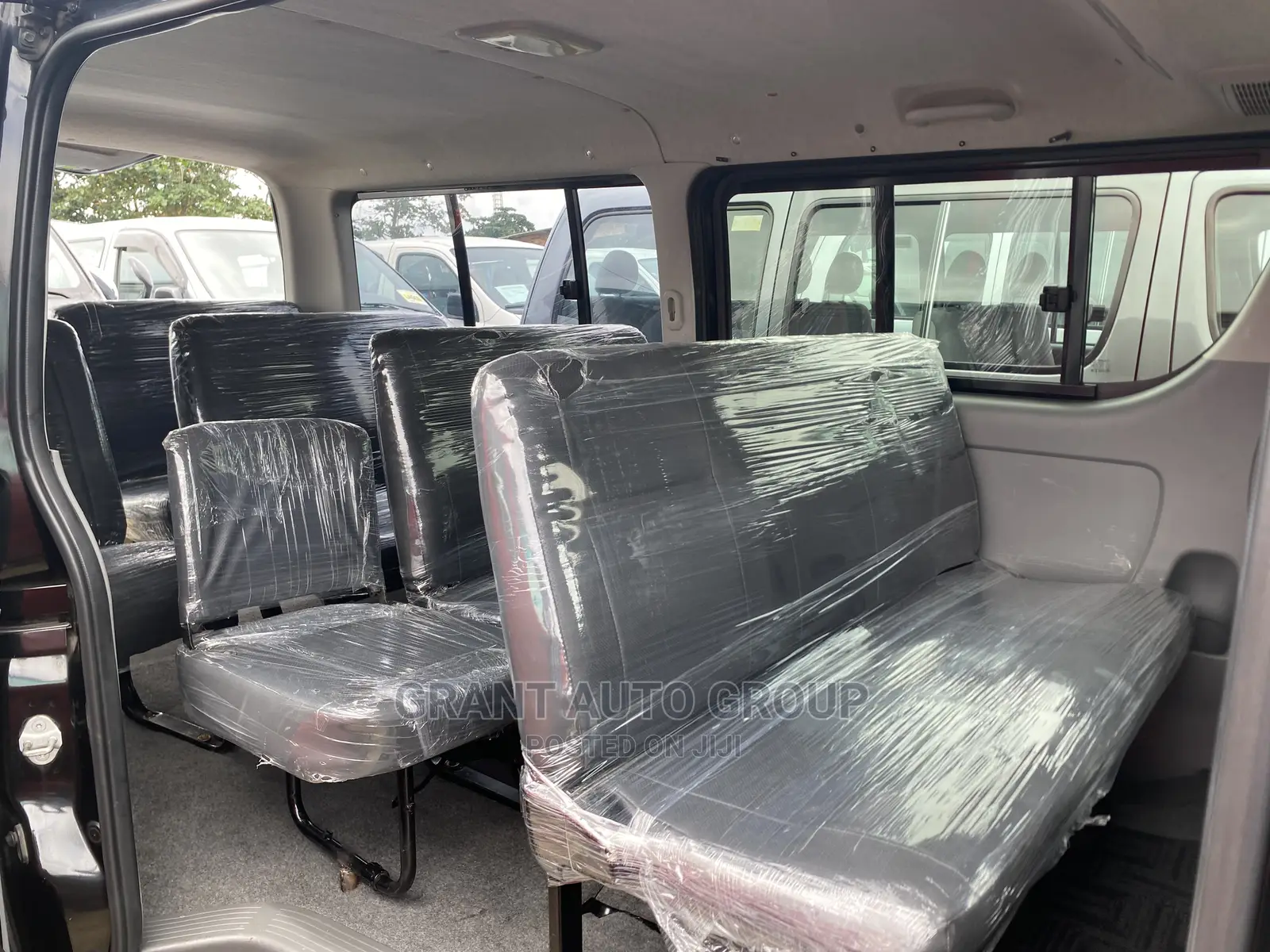 Toyota HiAce 2012 Black