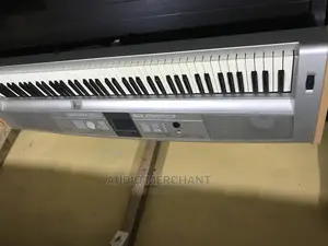 Yamaha DGX 505 Keyboard