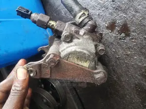 Power Steering Pump for Highlander, Sienna, Lexus 3.30