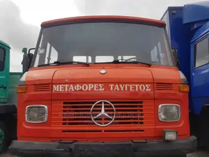 Mercedez Benz 608 Red Colour