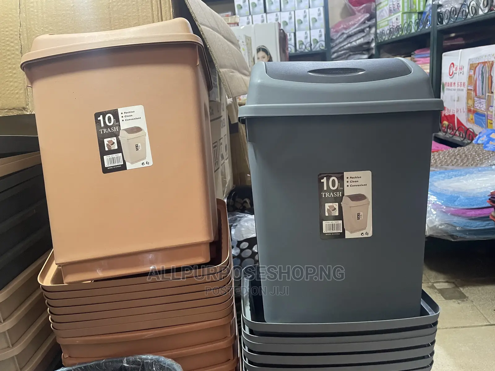 Plastic Dusbin